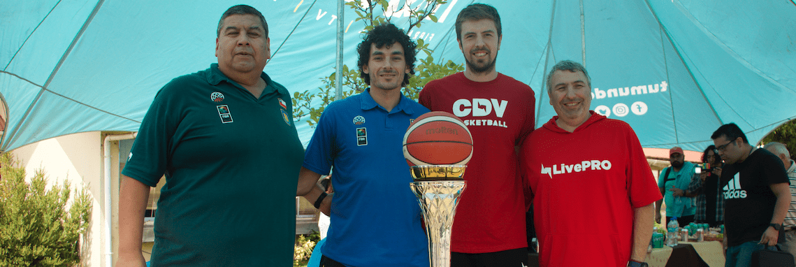 banner Liga MUNDO lanza temporada 2023 en Valdivia con equipos emblemáticos.