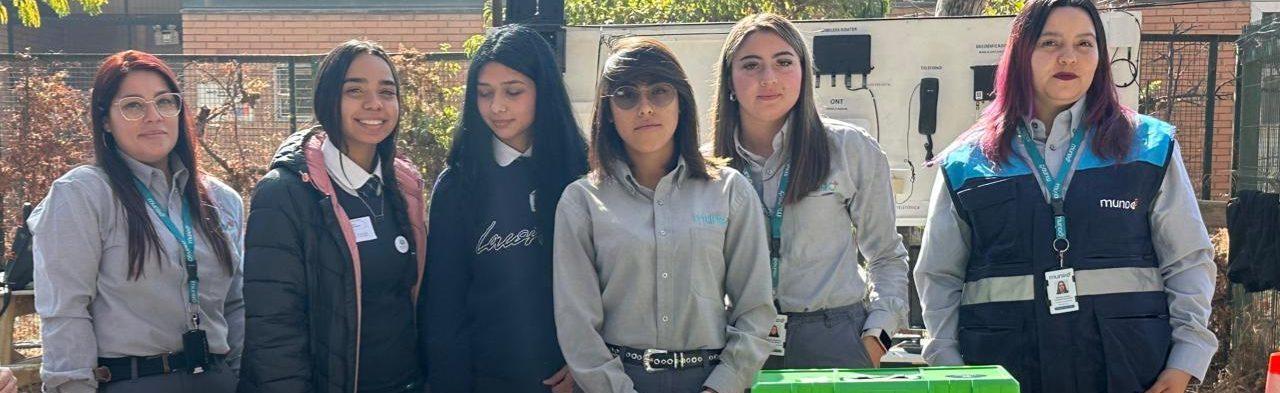 banner La velocidad de MUNDO se hizo presente en el Día Internacional de Las Niñas TIC con alumnas de Puente Alto